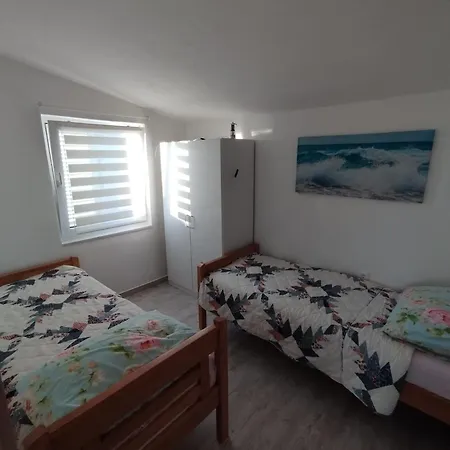 Apartman Narcisa شقة بريفلاكا