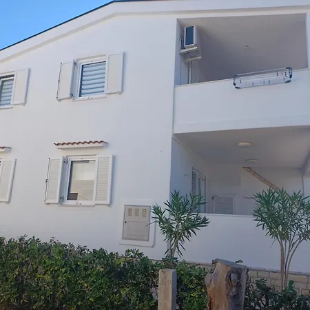 Апартаменты Apartman Narcisa *